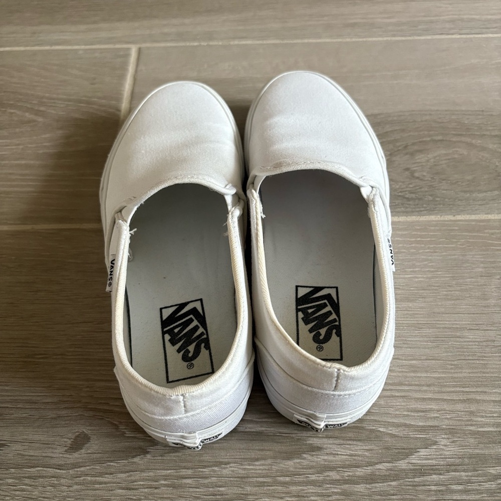 Vans Classic White Slip-On Shoes - Size 8 - Picture 3 of 5